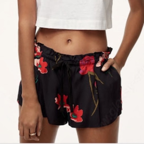 Aritzia Wilfred Montrouge Floral Shorts - Picture 1 of 7